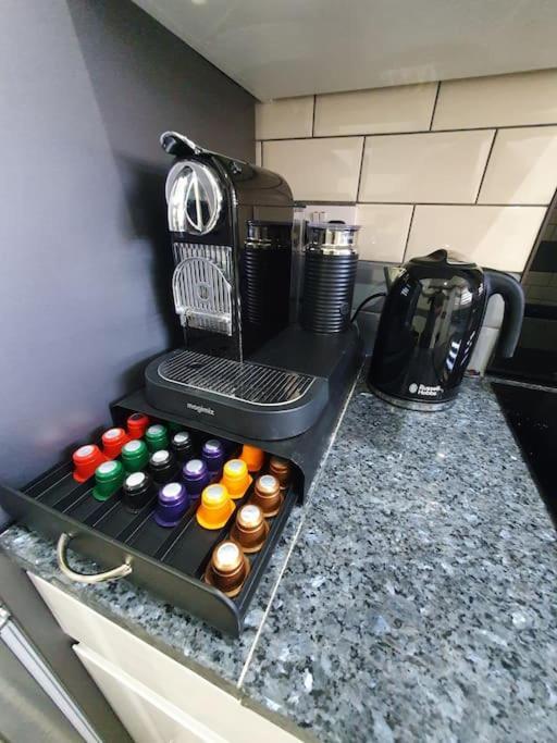 Crash Pad In Luton Town * Лутон
