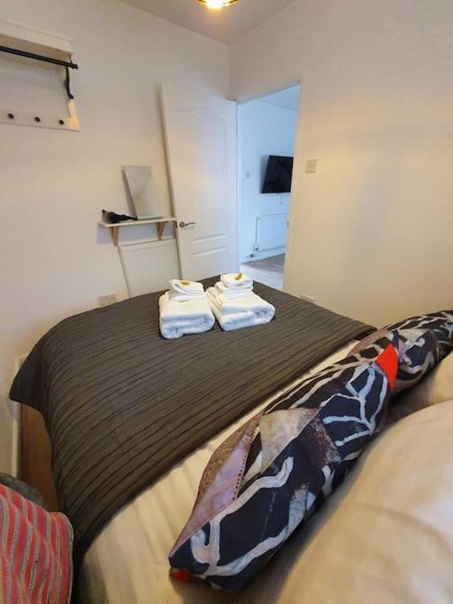 Crash Pad In Luton Town *