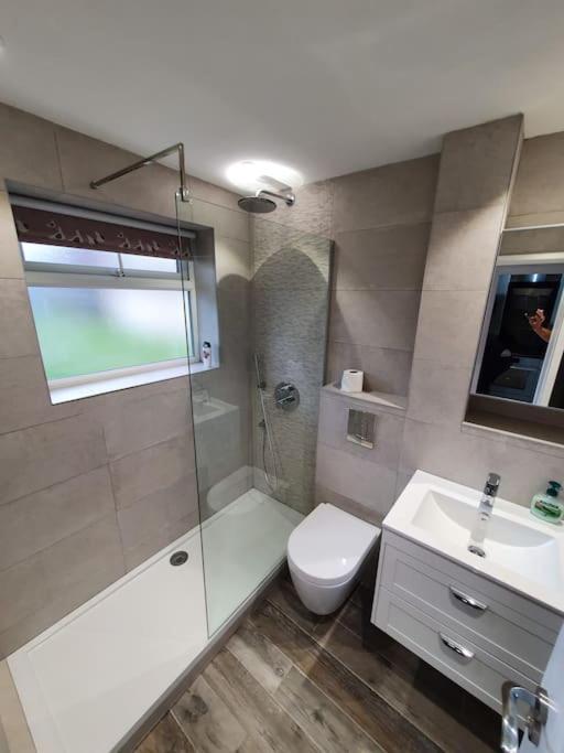 Crash Pad In Luton Town Apartment *